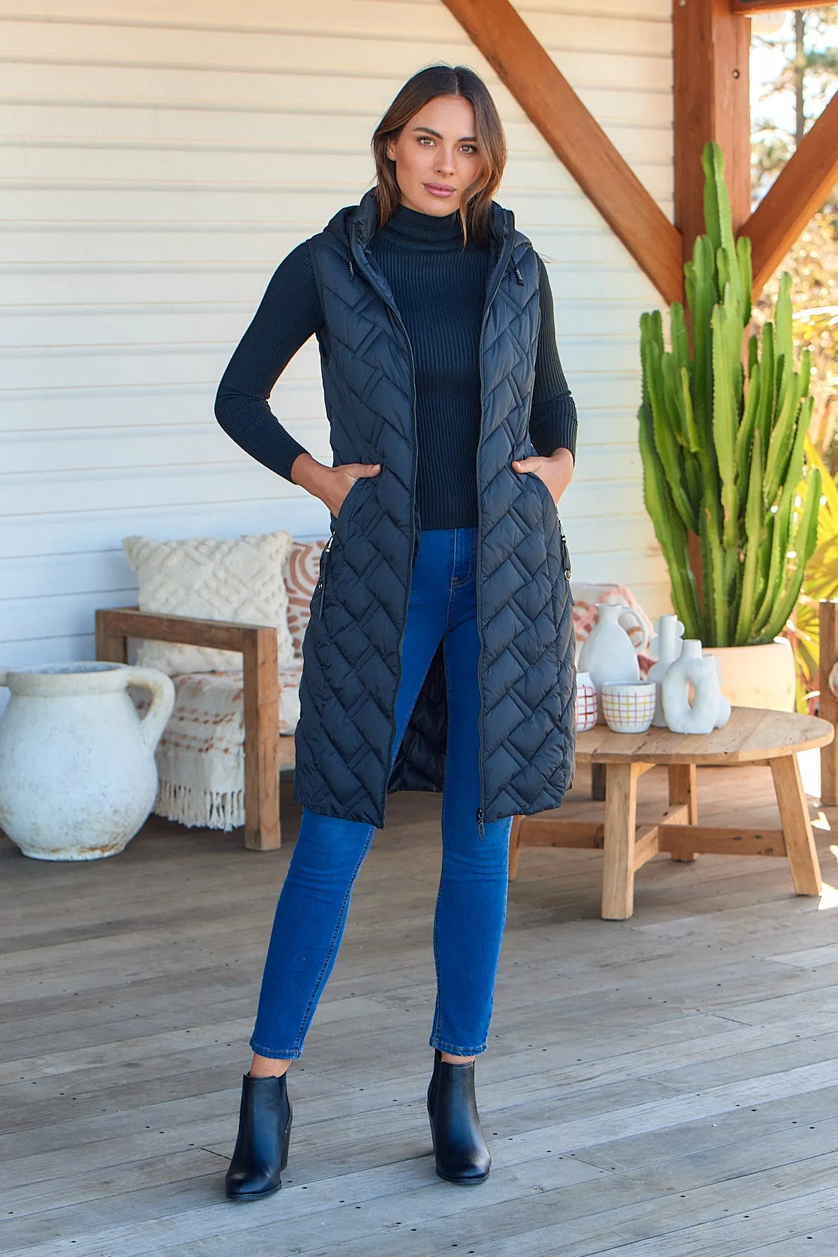 Aspen Sleeveless Black Long Puffer Vest